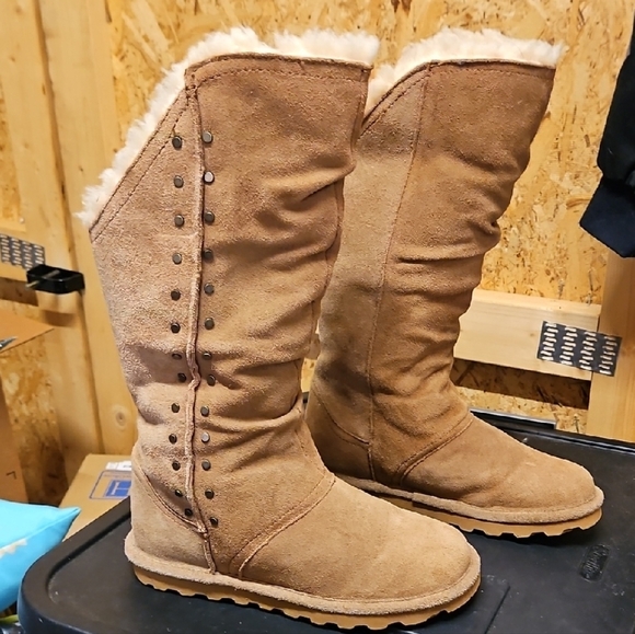 BearPaw Brown Suede Winter Boots - Picture 11 of 13